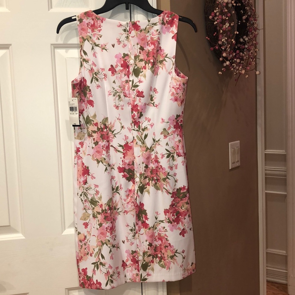 DRESS 👗 - Picture 2 of 2